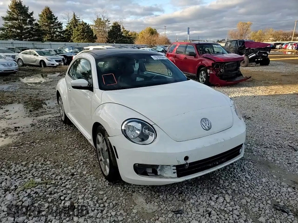 2012 Volkswagen Beetle 2.5L PZEV with VIN 3VWJP7AT3CM610930, listed as a Copart auction lot 79702664 with 0 mi miles and Salvage Title. Bid and sale history available at carsss.com. Image 10.