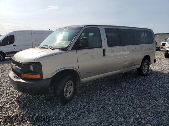 2004 Chevrolet Express Passenger with VIN 1GAHG39U741128458, listed as a Copart auction lot 64436215 with 118,387 mi miles and Salvage title. Bid and sale history available at DreamBid. Image 1.