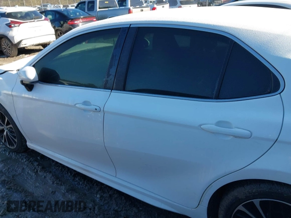 2018 Toyota Camry LE with VIN 4T1B11HK3JU658046, listed as a IAAI auction lot 41222583 with 325,249 mi miles. Bid and sale history available at carsss.com. Image 14.
