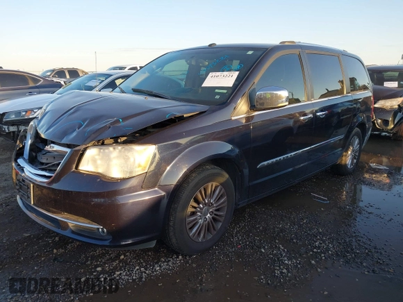 2011 Chrysler Town & Country Limited with VIN 2A4RR6DG4BR716460, listed as a IAAI auction lot 41073221 with 136,779 mi miles. Bid and sale history available at carsss.com. Image 17.