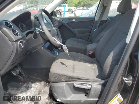 2012 Volkswagen Tiguan SE with VIN WVGAV7AX5CW526146, listed as a Copart auction lot 68565894 with 149,101 mi miles and Clean Title. Bid and sale history available at DreamBid. Image 7.