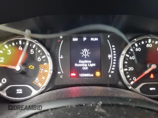 2020 Jeep Renegade Jeepster z VIN ZACNJAAB7LPL00686, wystawiony jako Copart lot #73235514 z przebiegiem 125 983 mil mil oraz Szkoda całkowita • Salvage title. Historia ofert i sprzedaży dostępna na DreamBid. Obrazek 9.