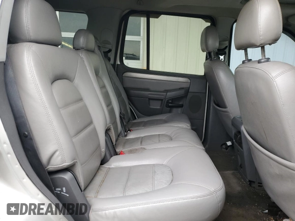 2005 Ford Explorer XLT z VIN 1FMZU63K45UA38225, wystawiony jako Copart lot #51774745 z przebiegiem 263 066 mil mil oraz Nie do naprawy • Non repairable. Historia ofert i sprzedaży dostępna na DreamBid. Obrazek 11.