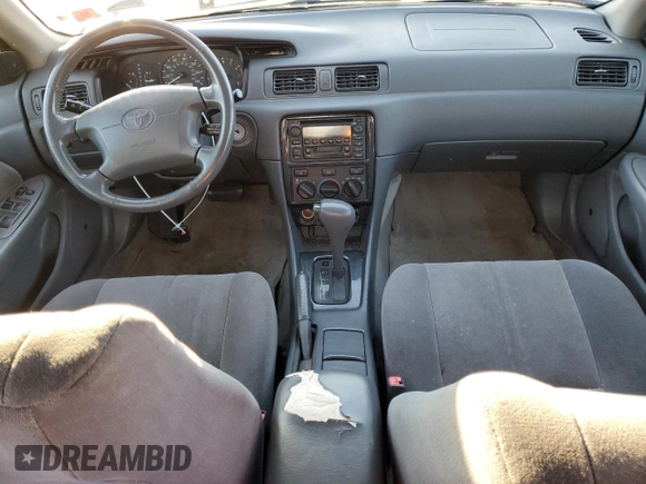 2001 Toyota Camry CE with VIN JT2BG22K310571331, listed as a Copart auction lot 44842295 with 132,839 mi miles and Clean Title. Bid and sale history available at carsss.com. Image 8.