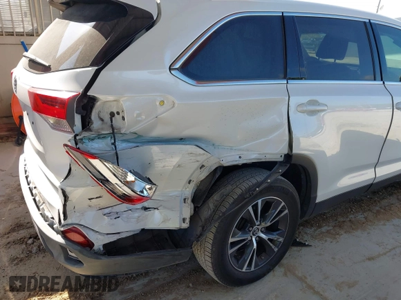 2019 Toyota Highlander LE с VIN 5TDZARFH6KS059138, выставлен на аукционе IAAI как лот 42515986 с пробегом 81 016 миль миль и . История ставок и продаж доступна на DreamBid. Изображение 6.