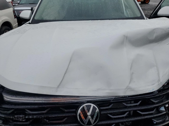 2025 Volkswagen Atlas SE with VIN 1V2FR2CA5SC545885, listed as a Copart auction lot 56670505 with 1,772 mi miles and Salvage title. Bid and sale history available at DreamBid. Image 12.