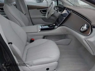 2024 Mercedes-Benz EQE 350 z VIN W1KEG1CB9RF055390, wystawiony jako IAAI lot #41880863 z przebiegiem 4648 mil mil oraz . Historia ofert i sprzedaży dostępna na DreamBid. Obrazek 5.