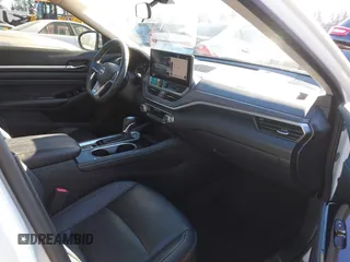 2023 Nissan Altima SL with VIN 1N4BL4EV3PN319391, listed as a IAAI auction lot 41532688 with 16,233 mi miles and . Bid and sale history available at DreamBid. Image 5.
