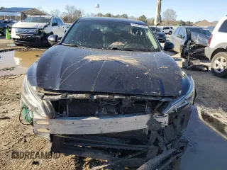 2019 Nissan Altima 2.5 SL with VIN 1N4BL4EV1KC170483, listed as a Copart auction lot 47097045 with 137,099 mi miles and Salvage Title. Bid and sale history available at carsss.com. Image 5.