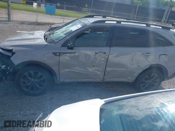2022 Kia Sorento SX z VIN 5XYRKDLF6NG093083, wystawiony jako IAAI lot #42170584 z przebiegiem 60 848 mil mil oraz . Historia ofert i sprzedaży dostępna na DreamBid. Obrazek 14.