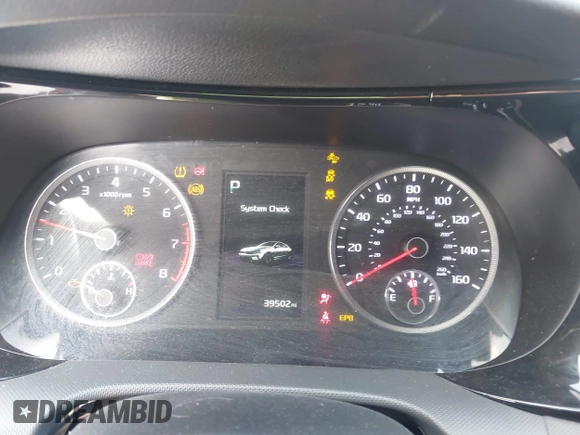 2023 Kia K5 GT-Line z VIN 5XXG64J22PG186976, wystawiony jako IAAI lot #42241886 z przebiegiem 39 502 mil mil oraz . Historia ofert i sprzedaży dostępna na DreamBid. Obrazek 7.