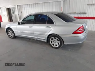 2006 Mercedes-Benz C 280 Luxury with VIN WDBRF54H76A881929, listed as a IAAI auction lot 42669024 with 185,384 mi miles and . Bid and sale history available at DreamBid. Image 3.