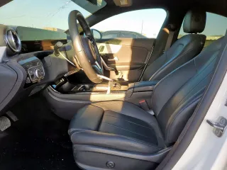 2023 Mercedes-Benz CLA 250 z VIN W1K5J4GBXPN405299, wystawiony jako Copart lot #49970575 z przebiegiem 33 162 mil mil oraz Czysty tytuł • Clean title. Historia ofert i sprzedaży dostępna na DreamBid. Obrazek 7.