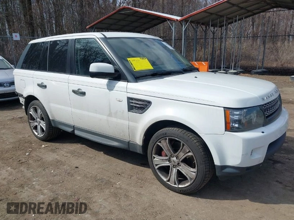 2011 Land Rover Range Rover Sport SC z VIN SALSH2E4XBA715091, wystawiony jako IAAI lot #41689486 z przebiegiem 157 470 mil mil oraz . Historia ofert i sprzedaży dostępna na DreamBid. Obrazek 1.