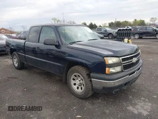 2006 Chevrolet Silverado 1500 Work Truck with VIN 1GCEC19X86Z156259, listed as a IAAI auction lot 42029362 with 188,394 mi miles. Bid and sale history available at carsss.com. Image 1.
