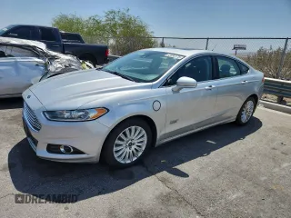 2014 Ford Fusion Titanium with VIN 3FA6P0SU2ER164109, listed as a Copart auction lot 62234175 with 130,324 mi miles and Clean title. Bid and sale history available at DreamBid. Image 1.
