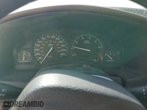 2001 Saturn SL z VIN 1G8ZK52741Z200069, wystawiony jako Copart lot #56360685 z przebiegiem 115 673 mil mil oraz Nie do naprawy. Historia ofert i sprzedaży dostępna na DreamBid. Obrazek 9.