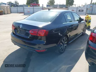 2013 Volkswagen Jetta Autobahn с VIN 3VW4A7AJ1DM364460, выставлен на аукционе IAAI как лот 42425355 с пробегом 184 410 миль миль и . История ставок и продаж доступна на DreamBid. Изображение 4.