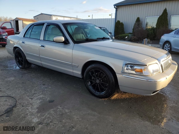 2008 Mercury Grand Marquis LS with VIN 2MEHM75VX8X641673, listed as a Copart auction lot 50157145 with 118,175 mi miles and Non Repairable. Bid and sale history available at carsss.com. Image 4.