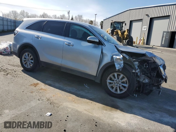 2019 Kia Sorento LX z VIN 5XYPG4A50KG463698, wystawiony jako Copart lot #50088435 z przebiegiem 68 787 mil mil oraz Szkoda całkowita • Salvage title. Historia ofert i sprzedaży dostępna na DreamBid. Obrazek 4.