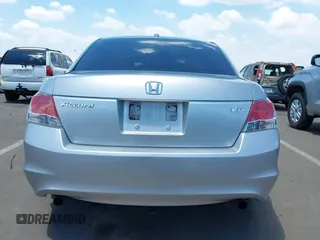 2009 Honda Accord EX-L z VIN 1HGCP36899A021929, wystawiony jako IAAI lot #42408842 z przebiegiem 139 254 mil mil oraz . Historia ofert i sprzedaży dostępna na DreamBid. Obrazek 16.