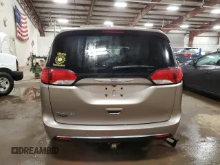 2018 Chrysler Pacifica Touring Plus with VIN 2C4RC1FG0JR234168, listed as a Copart auction lot 42035405 with 117,788 mi miles and Clean Title. Bid and sale history available at DreamBid. Image 6.