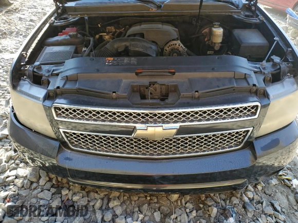 2011 Chevrolet Tahoe LT z VIN 1GNSKBE04BR355654, wystawiony jako Copart lot #52417365 z przebiegiem 181 771 mil mil oraz Nie do naprawy • Non repairable. Historia ofert i sprzedaży dostępna na DreamBid. Obrazek 12.