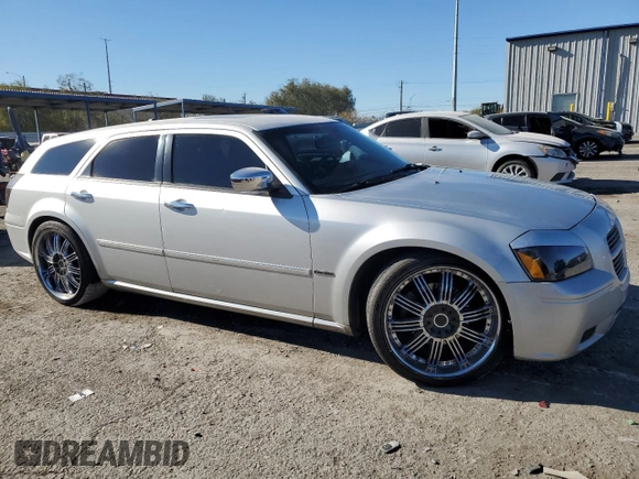2006 Dodge Magnum R/T z VIN 2D8GV57286H122762, wystawiony jako Copart lot #83399984 z przebiegiem 200 443 mil mil oraz Szkody całkowita. Historia ofert i sprzedaży dostępna na DreamBid. Obrazek 4.