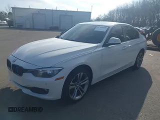 2015 BMW 3 Series 320i xDrive с VIN WBA3C3G55FNS75282, выставлен на аукционе IAAI как лот 41336850 с пробегом 120 856 миль миль и . История ставок и продаж доступна на DreamBid. Изображение 2.