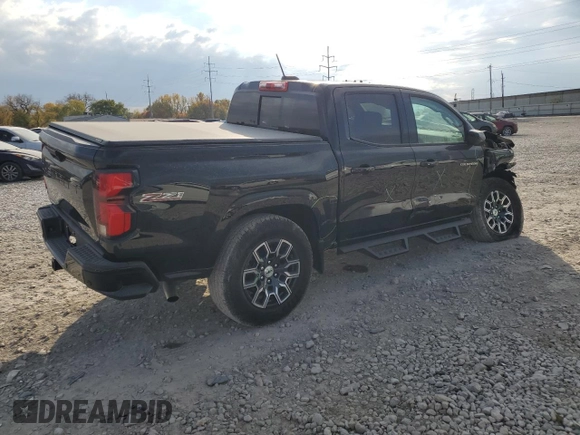 2024 Chevrolet Colorado 4WD Z71 with VIN 1GCPTDEK0R1112392, listed as a Copart auction lot 77392414 with 5,557 mi miles and Salvage Title. Bid and sale history available at carsss.com. Image 3.