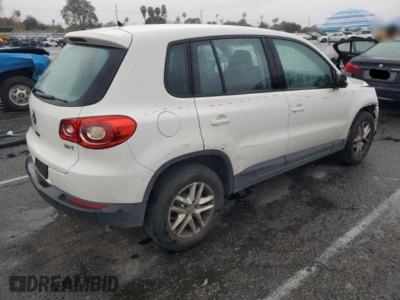 2011 Volkswagen Tiguan S with VIN WVGAV7AX6BW525120, listed as a Copart auction lot 45056925 with 88,357 mi miles and Non repairable. Bid and sale history available at DreamBid. Image 3.