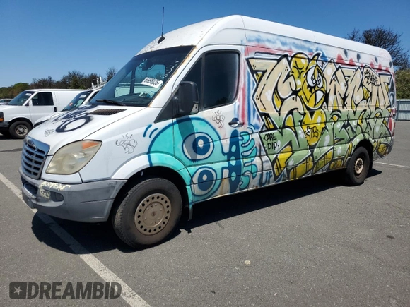 2010 Freightliner Sprinter с VIN WDYPE8CC3A5454157, выставлен на аукционе Copart как лот 56998035 с пробегом 209 713 миль миль и Чистый • Clean title. История ставок и продаж доступна на DreamBid. Изображение 1.
