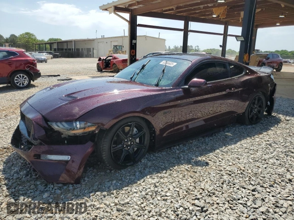 2018 Ford Mustang GT z VIN 1FA6P8CF8J5138416, wystawiony jako Copart lot #53566605 z przebiegiem 51 787 mil mil oraz Szkody całkowita. Historia ofert i sprzedaży dostępna na DreamBid. Obrazek 1.