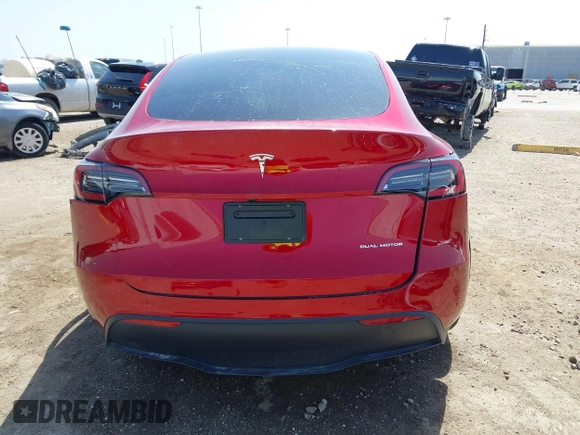 2024 Tesla Model Y Long Range z VIN 7SAYGDEEXRA236065, wystawiony jako IAAI lot #41834658 z przebiegiem 20 313 mil mil oraz . Historia ofert i sprzedaży dostępna na DreamBid. Obrazek 17.