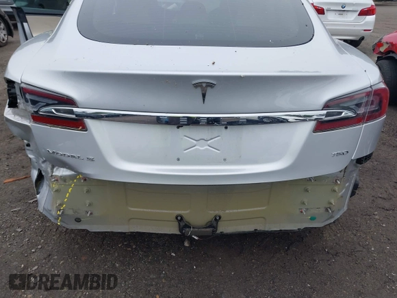 2018 Tesla Model S 75D с VIN 5YJSA1E26JF264767, выставлен на аукционе IAAI как лот 42434614 с пробегом 38 054 миль миль и . История ставок и продаж доступна на DreamBid. Изображение 6.