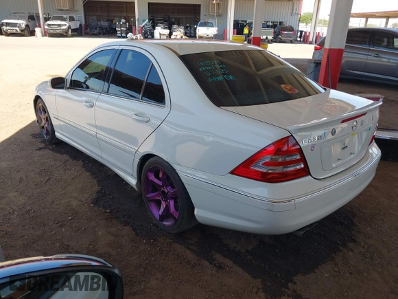 2007 Mercedes-Benz C 230 Sport z VIN WDBRF52HX7F903574, wystawiony jako IAAI lot #42350529 z przebiegiem 230 516 mil mil oraz . Historia ofert i sprzedaży dostępna na DreamBid. Obrazek 3.