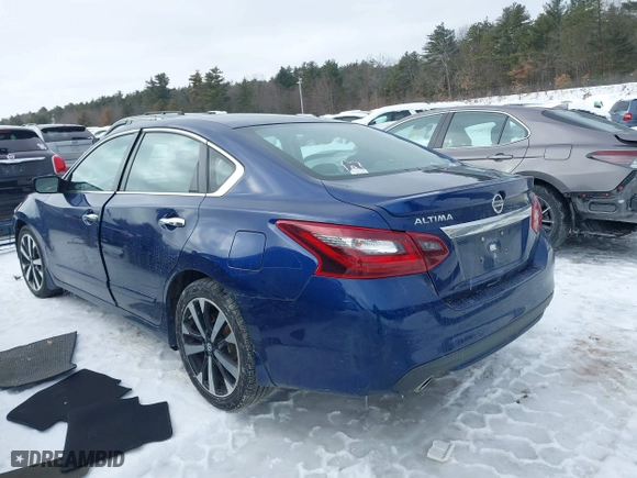 2018 Nissan Altima 2.5 SV with VIN 1N4AL3AP7JC106136, listed as a IAAI auction lot 41613144 with 91,178 mi miles. Bid and sale history available at carsss.com. Image 3.