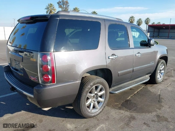 2010 GMC Yukon Denali with VIN 1GKUKEEF9AR219479, listed as a IAAI auction lot 41444493 with 201295 miles. Bid and sale history available at carsss.com. Image 4.
