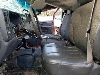 2000 Chevrolet Silverado 2500 z VIN 1GCGK24U3YE263454, wystawiony jako Copart lot #80294994 z przebiegiem 171 013 mil mil oraz Szkoda całkowita • Salvage title. Historia ofert i sprzedaży dostępna na DreamBid. Obrazek 7.