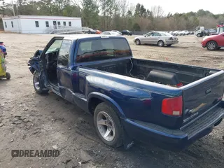 2002 GMC Sonoma SL Fleet with VIN 1GTCS19W528124872, listed as a IAAI auction lot 41452249 with 1 mi miles. Bid and sale history available at carsss.com. Image 3.