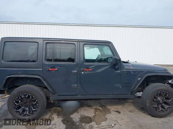 2016 Jeep Wrangler Unlimited Sport z VIN 1C4BJWDG4GL226180, wystawiony jako IAAI lot #42419561 z przebiegiem 76 522 mil mil oraz . Historia ofert i sprzedaży dostępna na DreamBid. Obrazek 14.