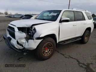 2018 Toyota 4Runner SR5 with VIN JTEBU5JR7J5513950, listed as a Copart auction lot 44197815 with 115,427 mi miles and Salvage Title. Bid and sale history available at carsss.com. Image 1.