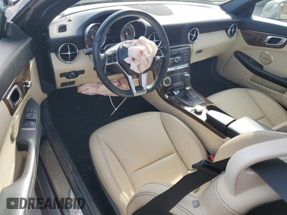 2015 Mercedes-Benz SLK 250 with VIN WDDPK4HA1FF106580, listed as a Copart auction lot 57462625 with 37,971 mi miles and Salvage title. Bid and sale history available at DreamBid. Image 8.