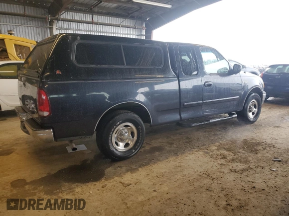 2000 Ford F-150 XL with VIN 1FTZX172XYKA45382, listed as a Copart auction lot 43668575 with 210,735 mi miles and Clean Title. Bid and sale history available at carsss.com. Image 3.