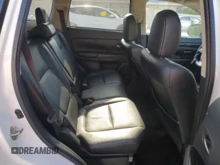 2017 Mitsubishi Outlander GT z VIN JA4JZ4AX6HZ044440, wystawiony jako Copart lot #54832955 z przebiegiem 97 467 mil mil oraz Szkoda całkowita • Salvage title. Historia ofert i sprzedaży dostępna na DreamBid. Obrazek 11.