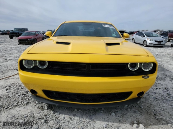 2018 Dodge Challenger SXT with VIN 2C3CDZAG8JH183652, listed as a Copart auction lot 45171285 with 104,449 mi miles and Salvage Title. Bid and sale history available at carsss.com. Image 5.