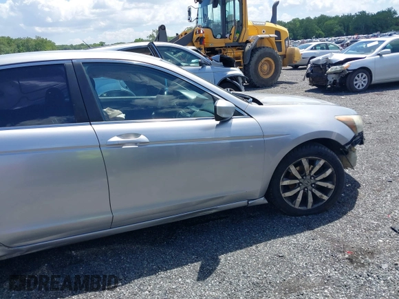 2008 Honda Accord LX z VIN 1HGCP26378A120407, wystawiony jako IAAI lot #39600380 z przebiegiem 208 488 mil mil oraz . Historia ofert i sprzedaży dostępna na DreamBid. Obrazek 13.