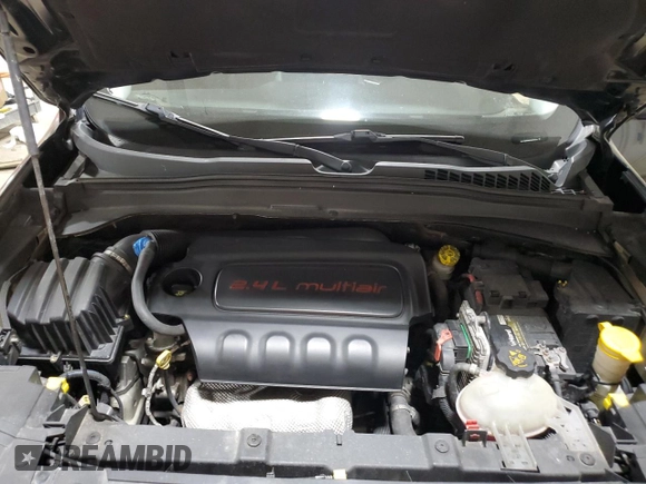 2015 Jeep Renegade Limited with VIN ZACCJBDT0FPB73016, listed as a Copart auction lot 54967325 with 194,221 mi miles and Clean Title. Bid and sale history available at DreamBid. Image 12.