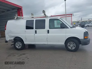 2010 Chevrolet Express Cargo z VIN 1GCZGFBA2A1112225, wystawiony jako IAAI lot #42664892 z przebiegiem 236 573 mil mil oraz . Historia ofert i sprzedaży dostępna na DreamBid. Obrazek 13.