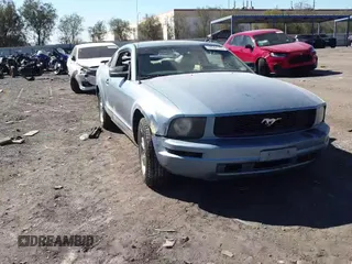 2007 Ford Mustang Deluxe z VIN 1ZVFT80N475227021, wystawiony jako Copart lot #48391145 z przebiegiem 182 895 mil mil oraz Szkoda całkowita • Salvage title. Historia ofert i sprzedaży dostępna na DreamBid. Obrazek 11.